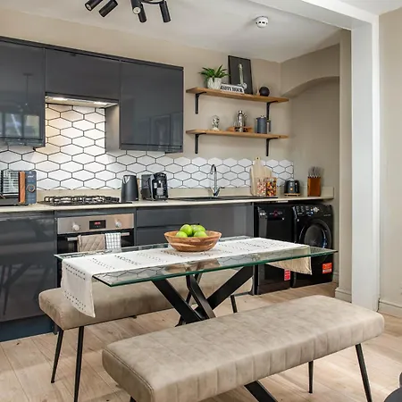דירה New Stylish & Cosy-2bed-basement-central Flat-by Fabaccommodation *